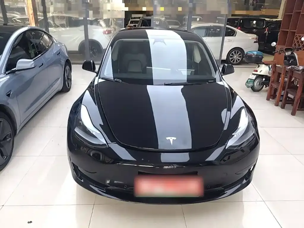 Tesla Model 3 — фото 5