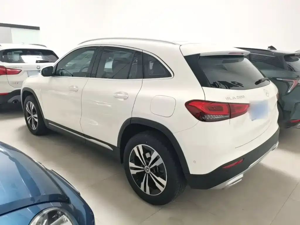 Mercedes-Benz GLA — фото 9
