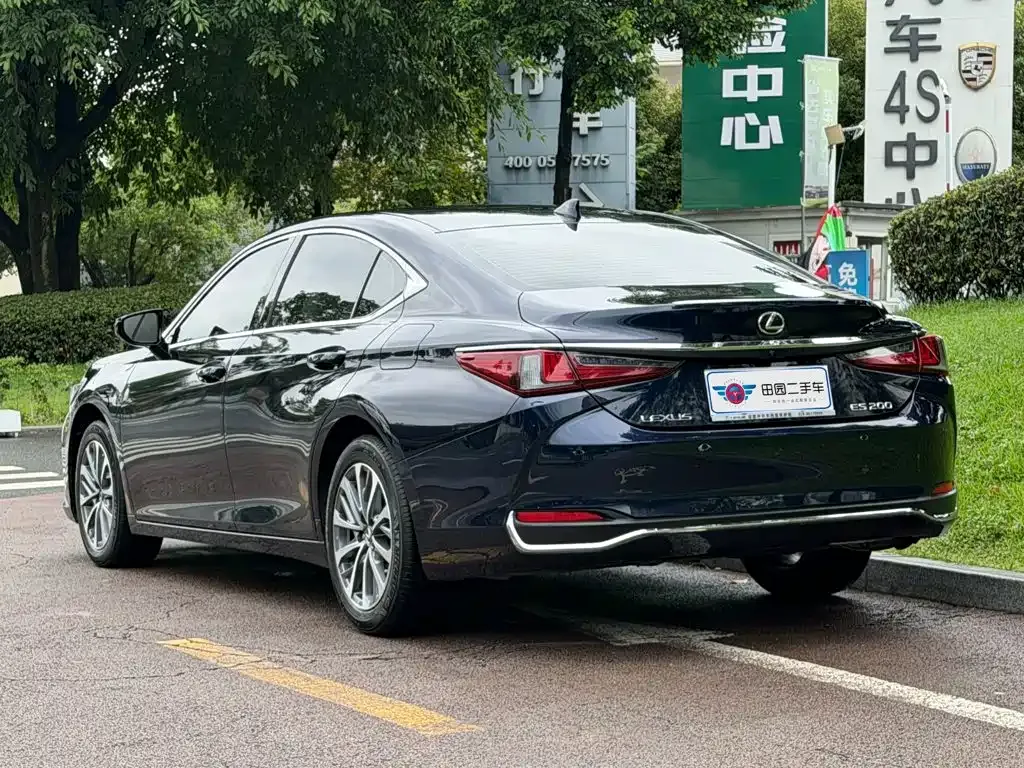 Lexus ES — фото 5