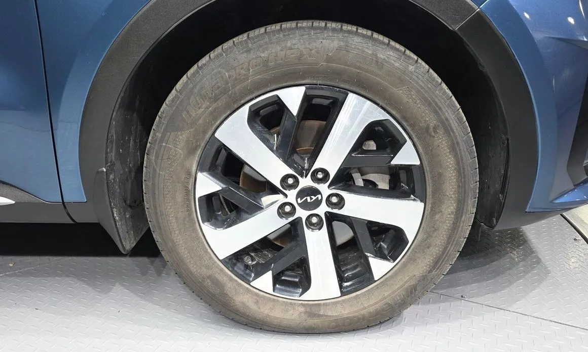 Kia Sorento — фото 7