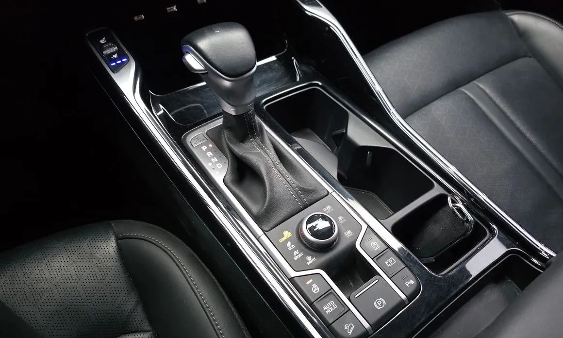Kia Sorento — фото 10