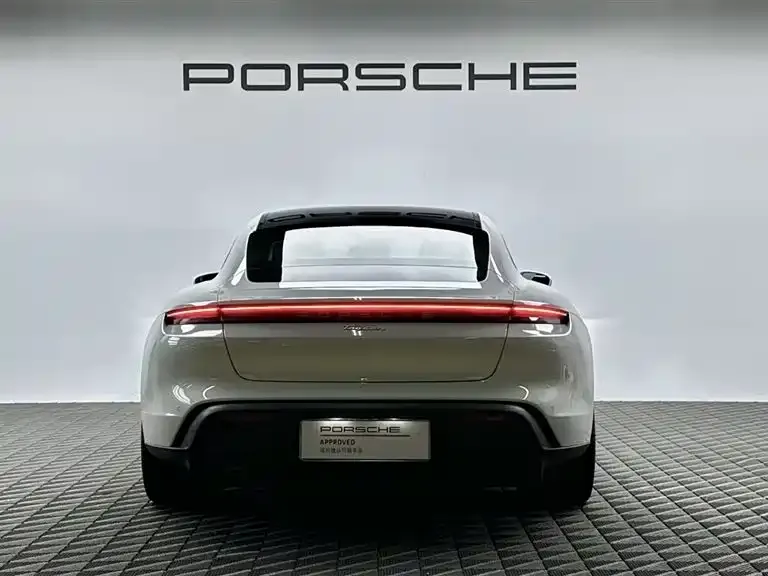 Porsche Taycan — фото 2