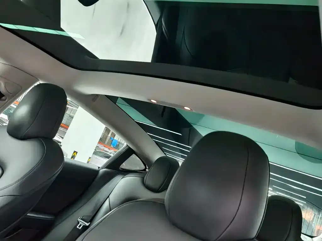 Tesla Model 3 — фото 3