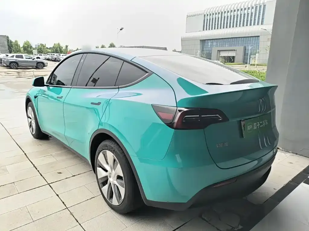Tesla Model Y — фото 3