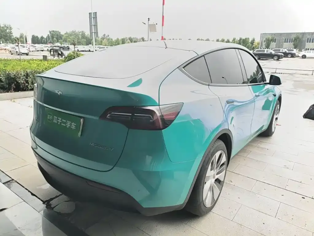 Tesla Model Y — фото 4