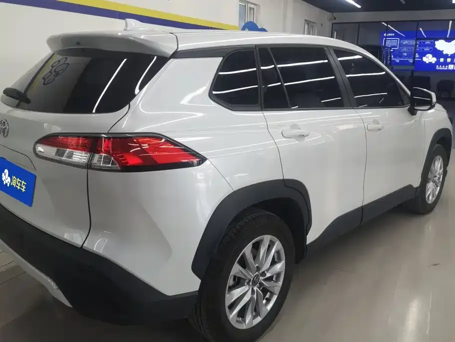 Toyota Corolla Cross — фото 9