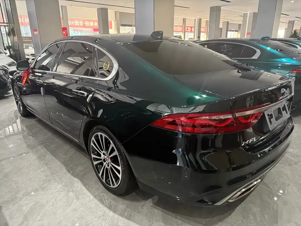 Jaguar XFL — фото 10