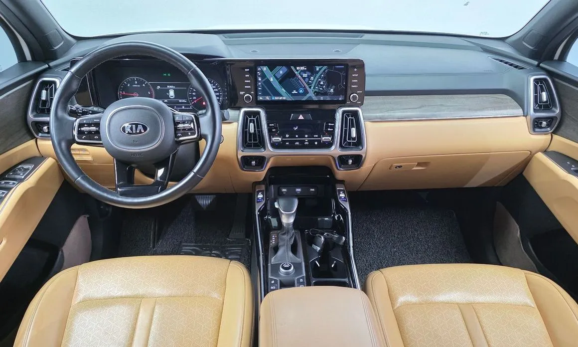Kia Sorento — фото 8