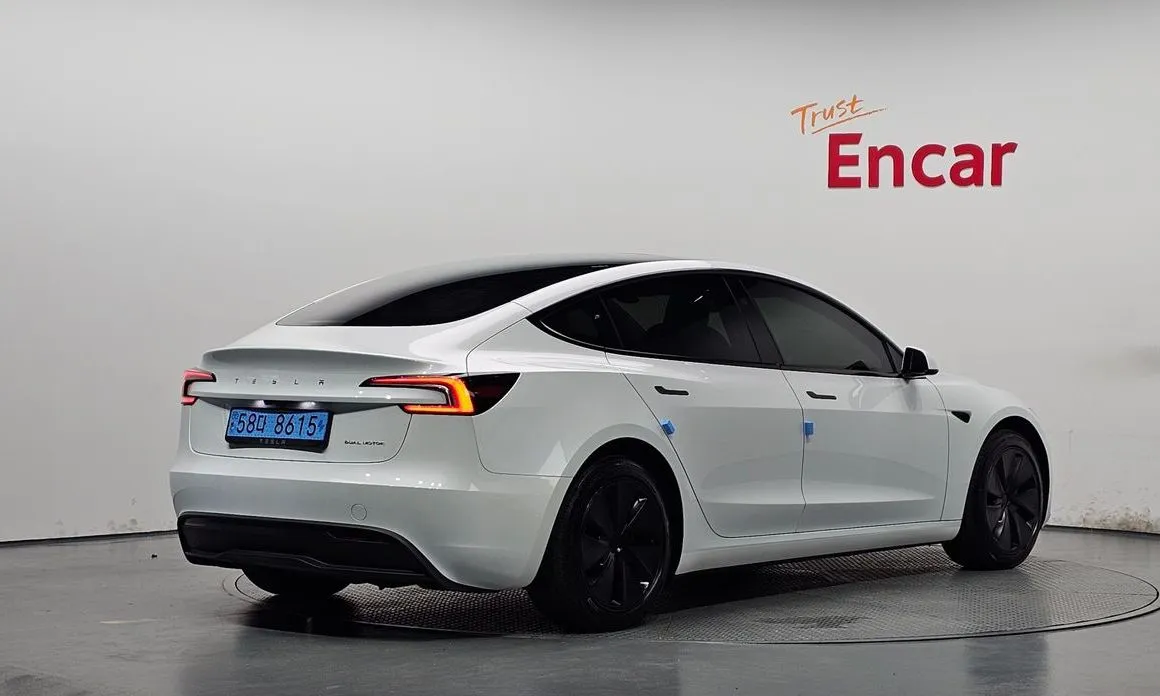 Tesla Model 3 — фото 2