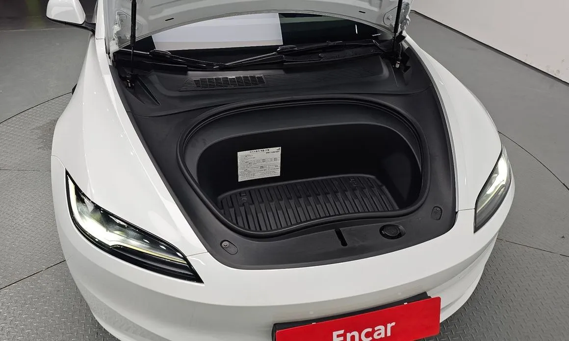 Tesla Model 3 — фото 9