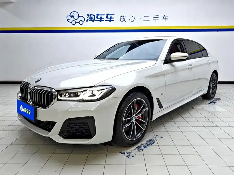 BMW 5 Series — фото 1