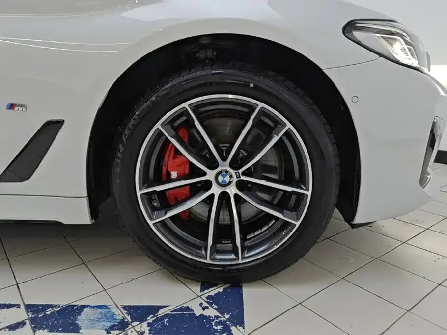 BMW 5 Series — фото 3