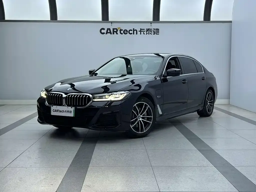 BMW 5 Series New Energy — фото 1
