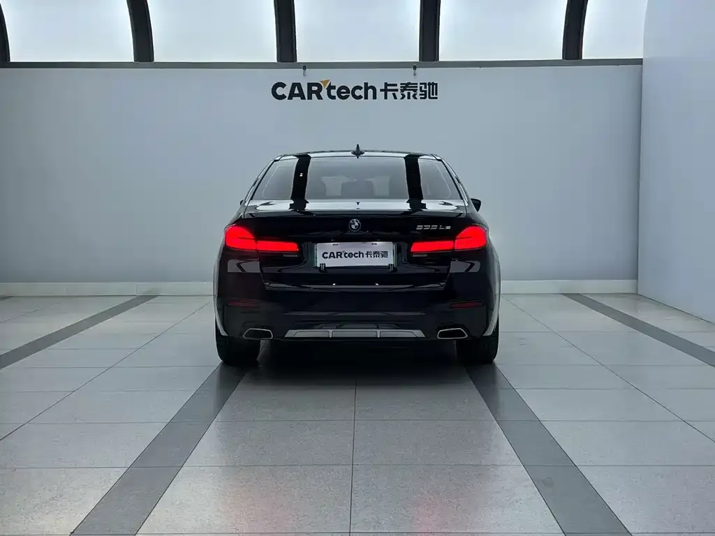 BMW 5 Series New Energy — фото 4