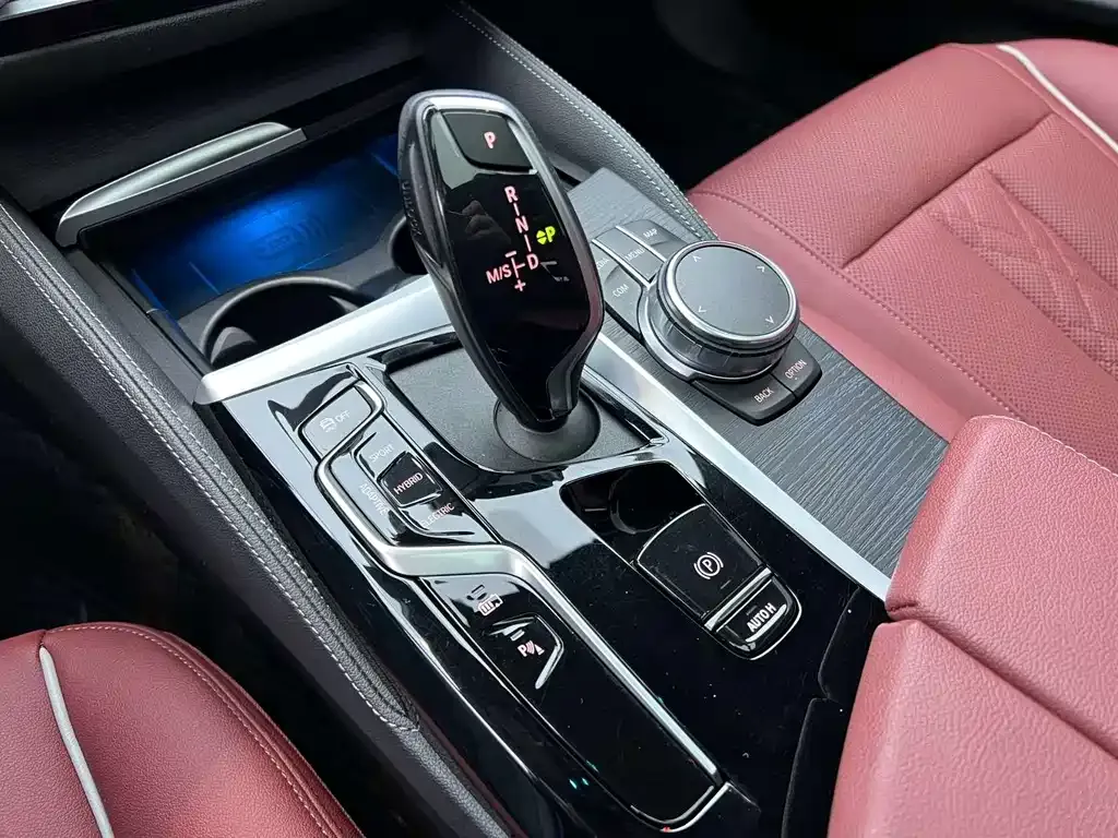 BMW 5 Series New Energy — фото 6
