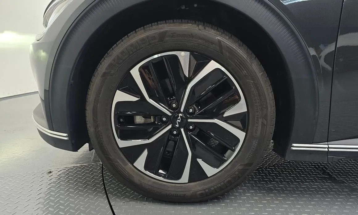 Kia EV6 — фото 10