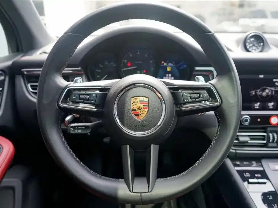 Porsche Macan — фото 2