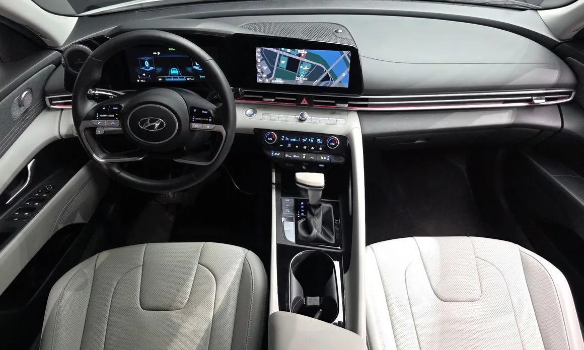 Hyundai AVANTE — фото 5