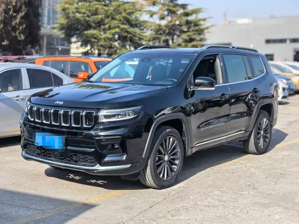 Jeep Grand Commander — фото 1