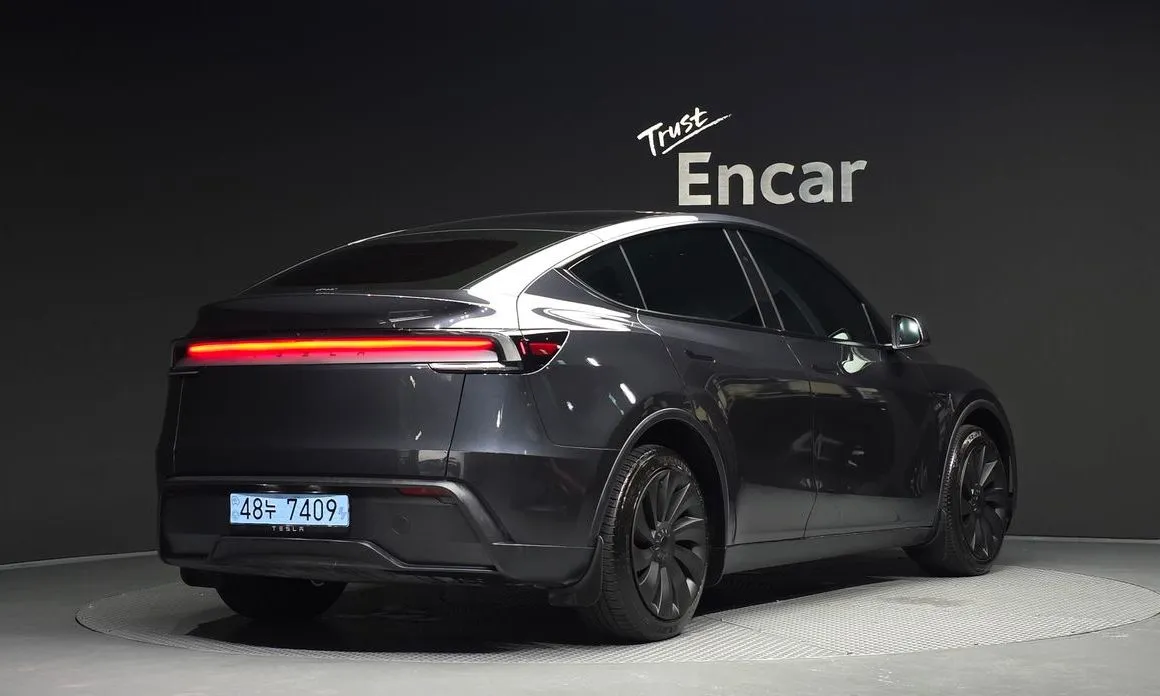 Tesla Model Y — фото 4