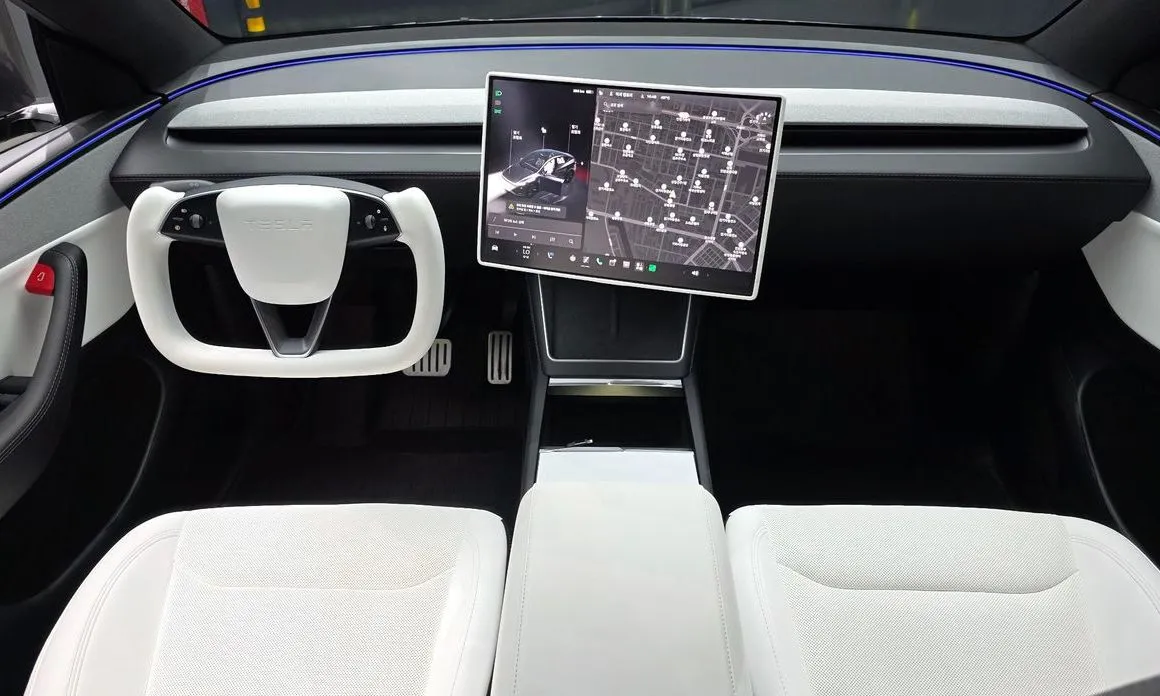 Tesla Model Y — фото 8