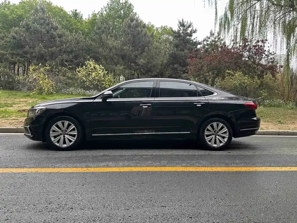 Volkswagen Passat — фото 9