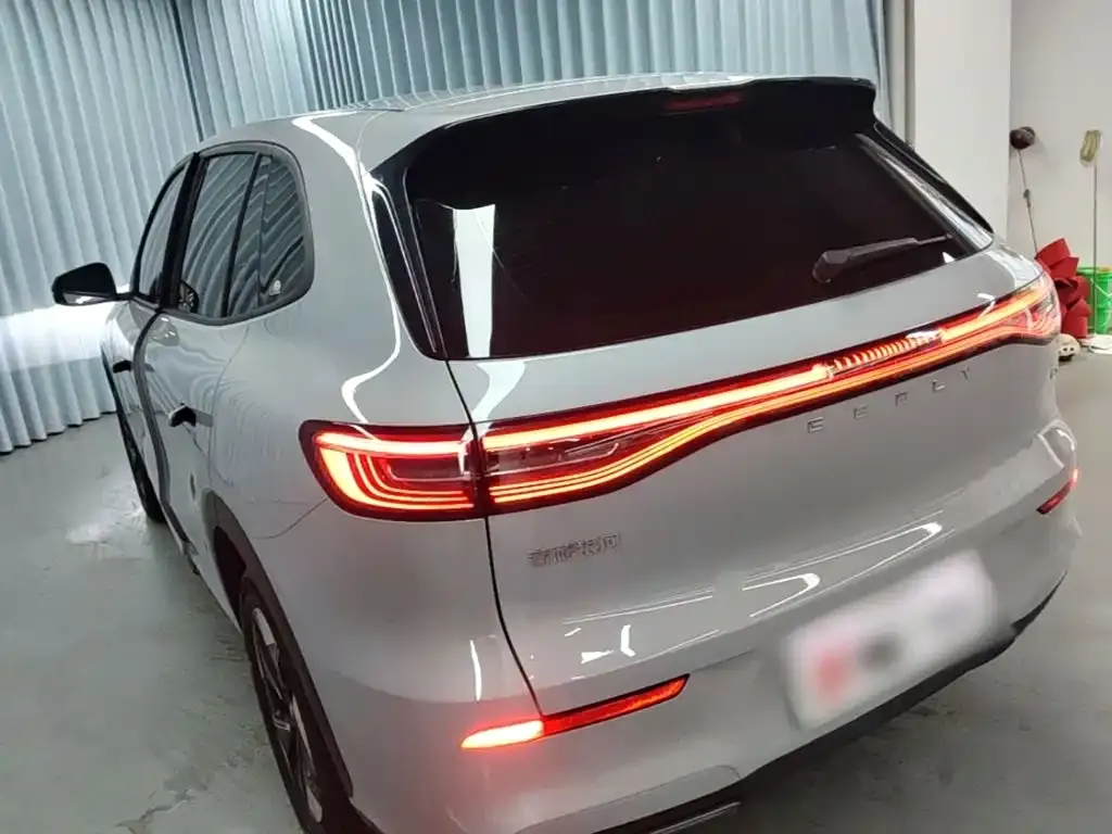 Geely Galaxy E5 — фото 10