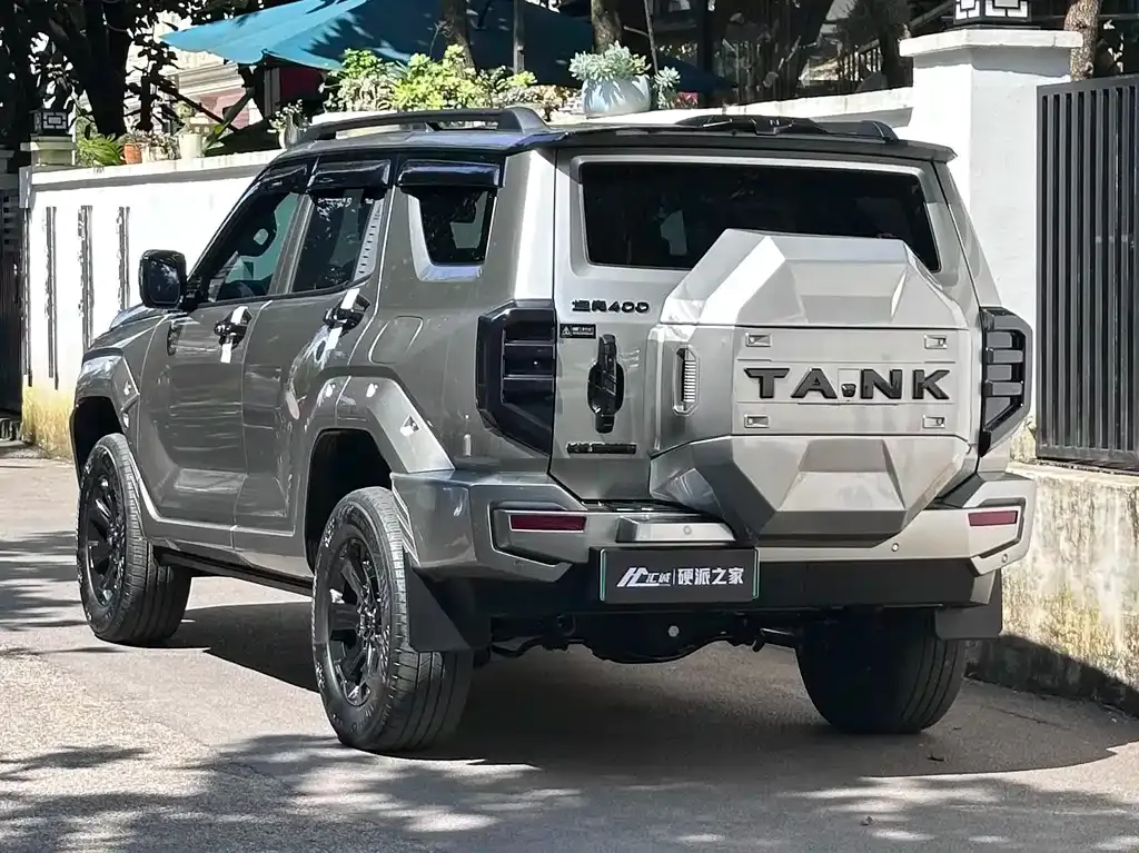 Tank 400 New Energy — фото 10