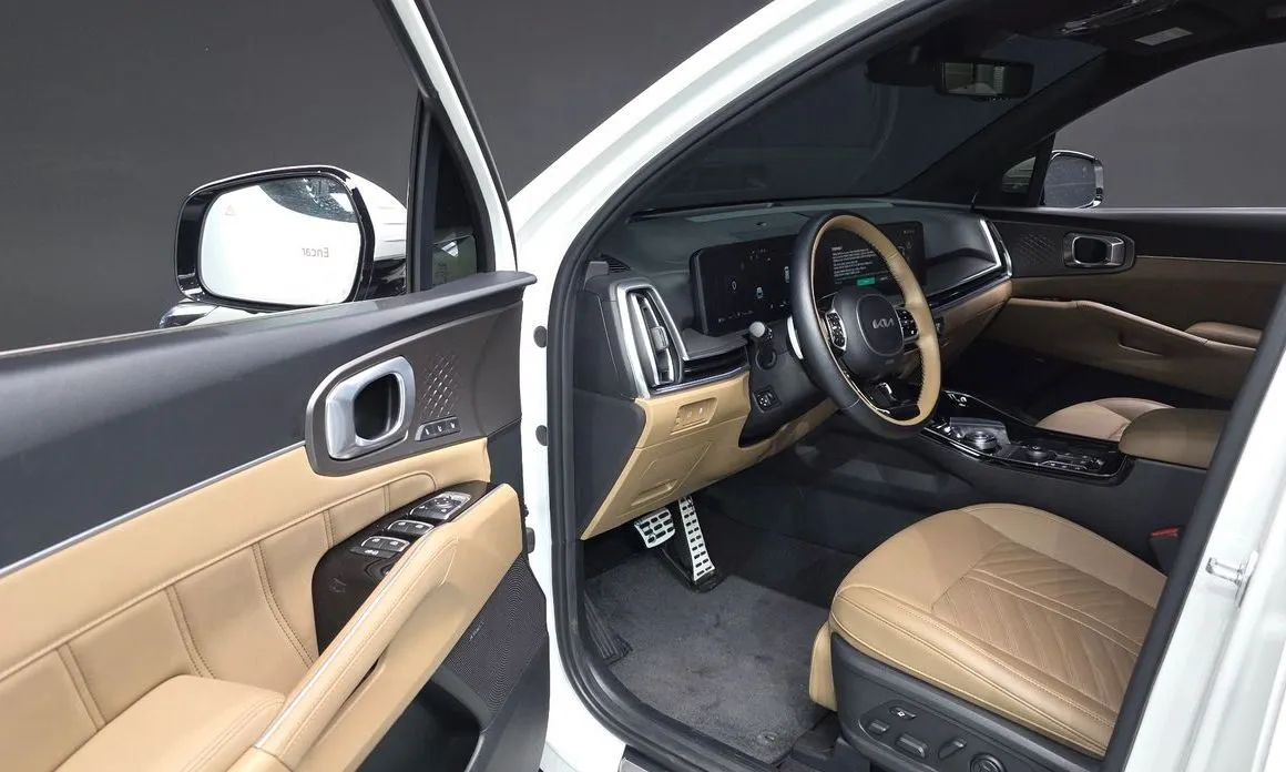 Kia Sorento — фото 8