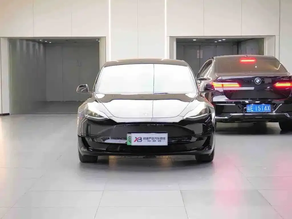 Tesla Model 3 — фото 10