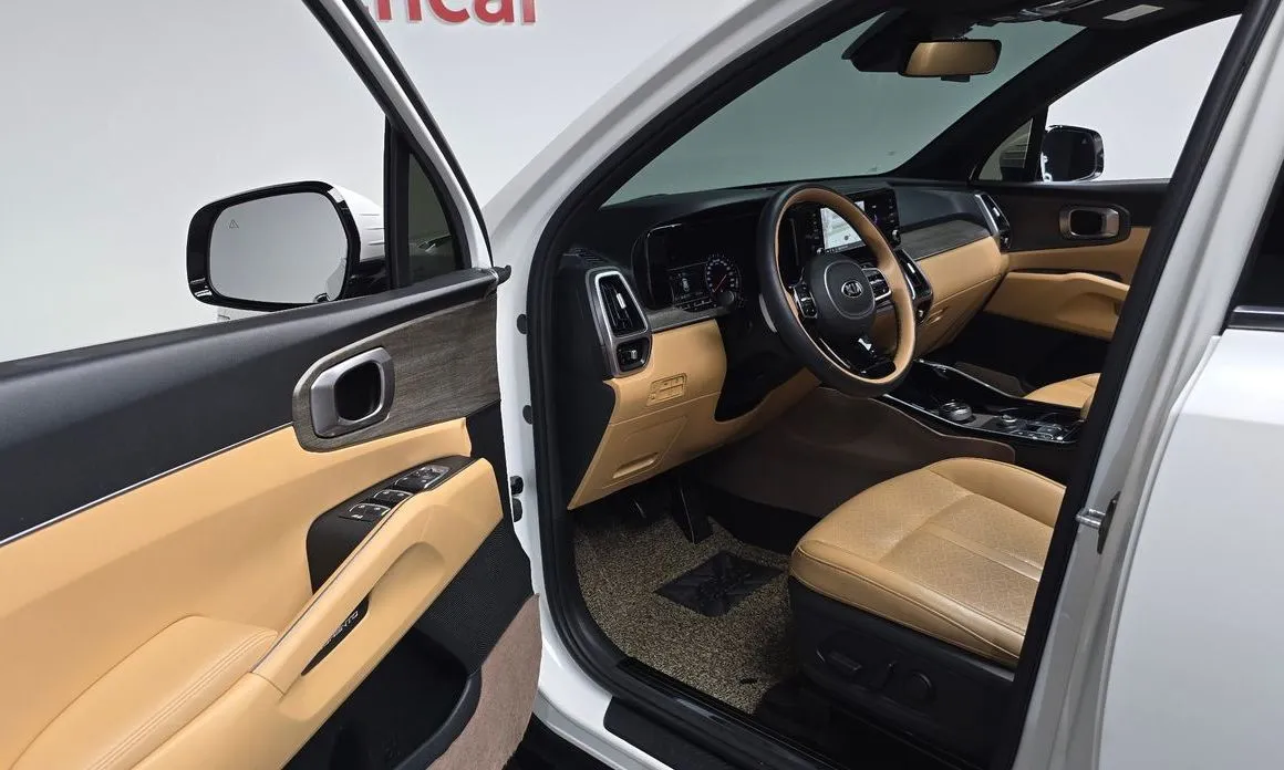 Kia Sorento — фото 7