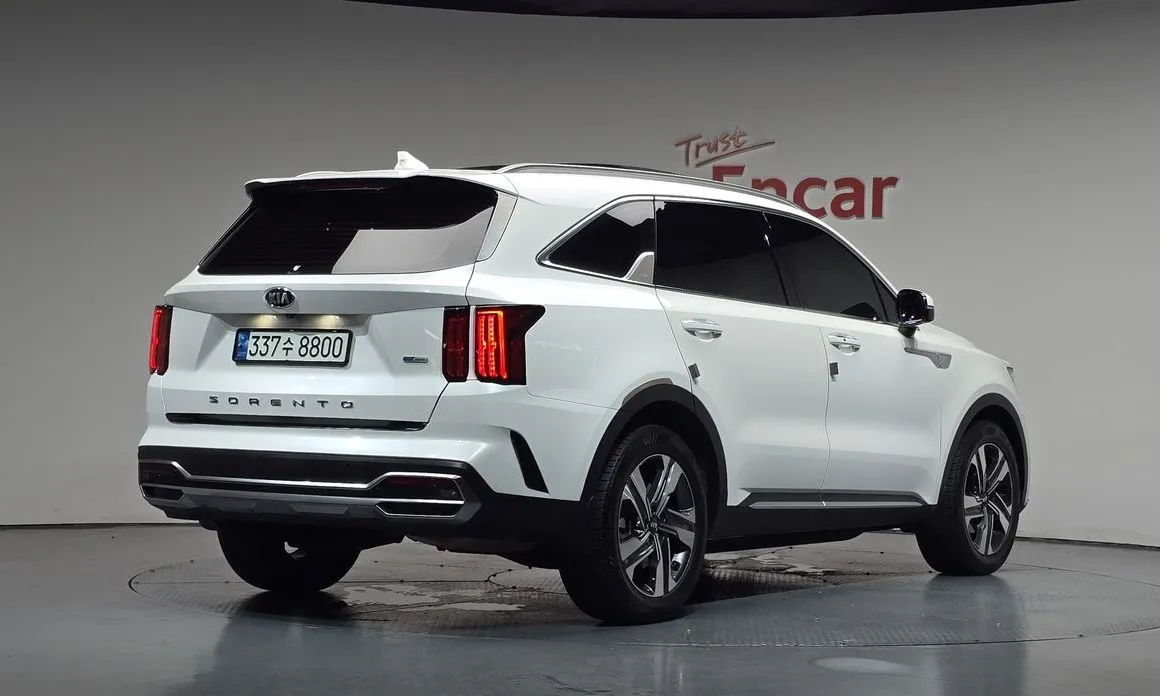 Kia Sorento — фото 9