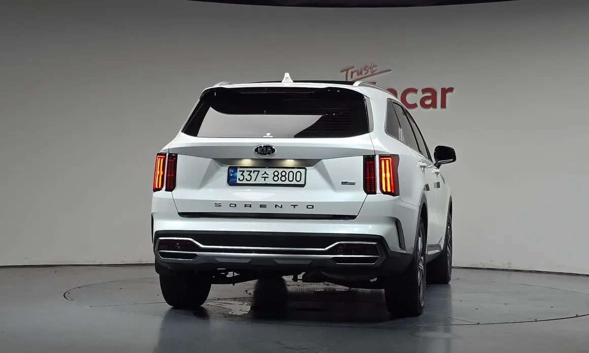 Kia Sorento — фото 8