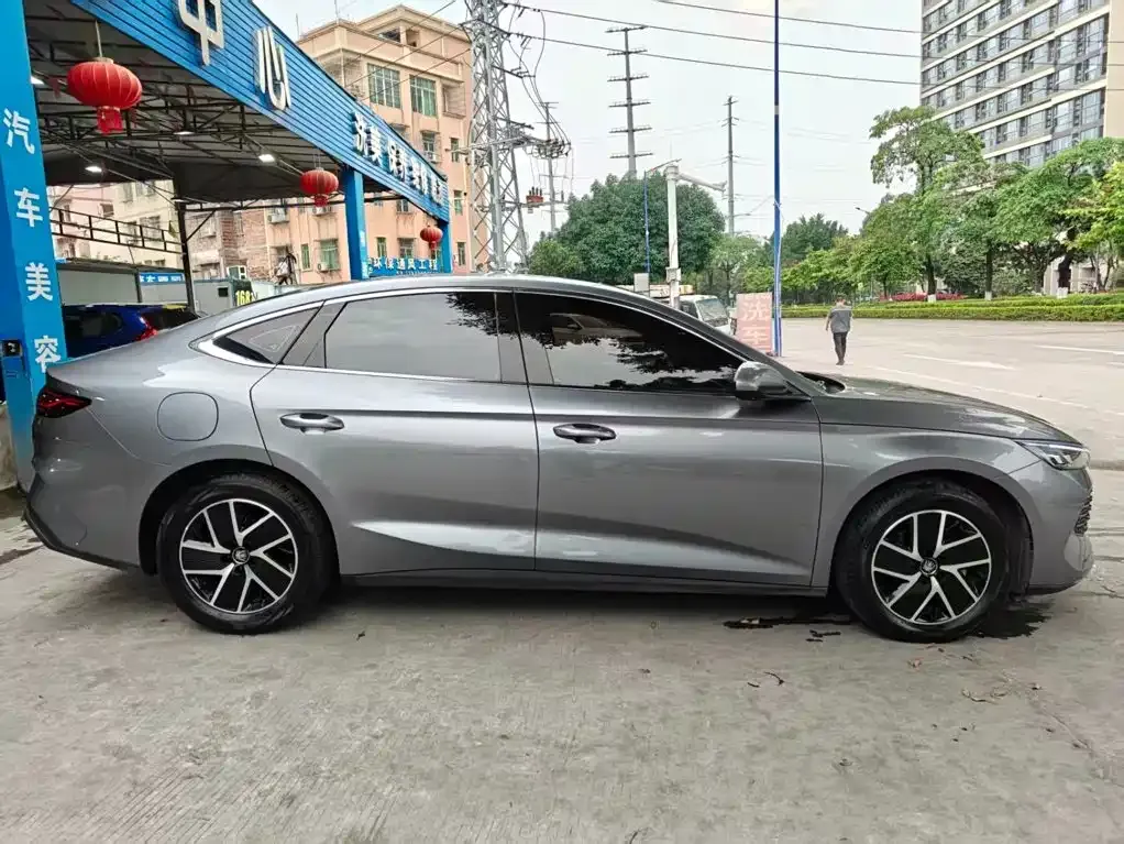 BYD Qin L — фото 9