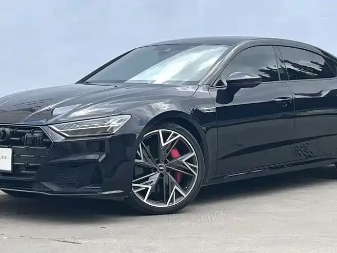 Audi A7L — фото 1