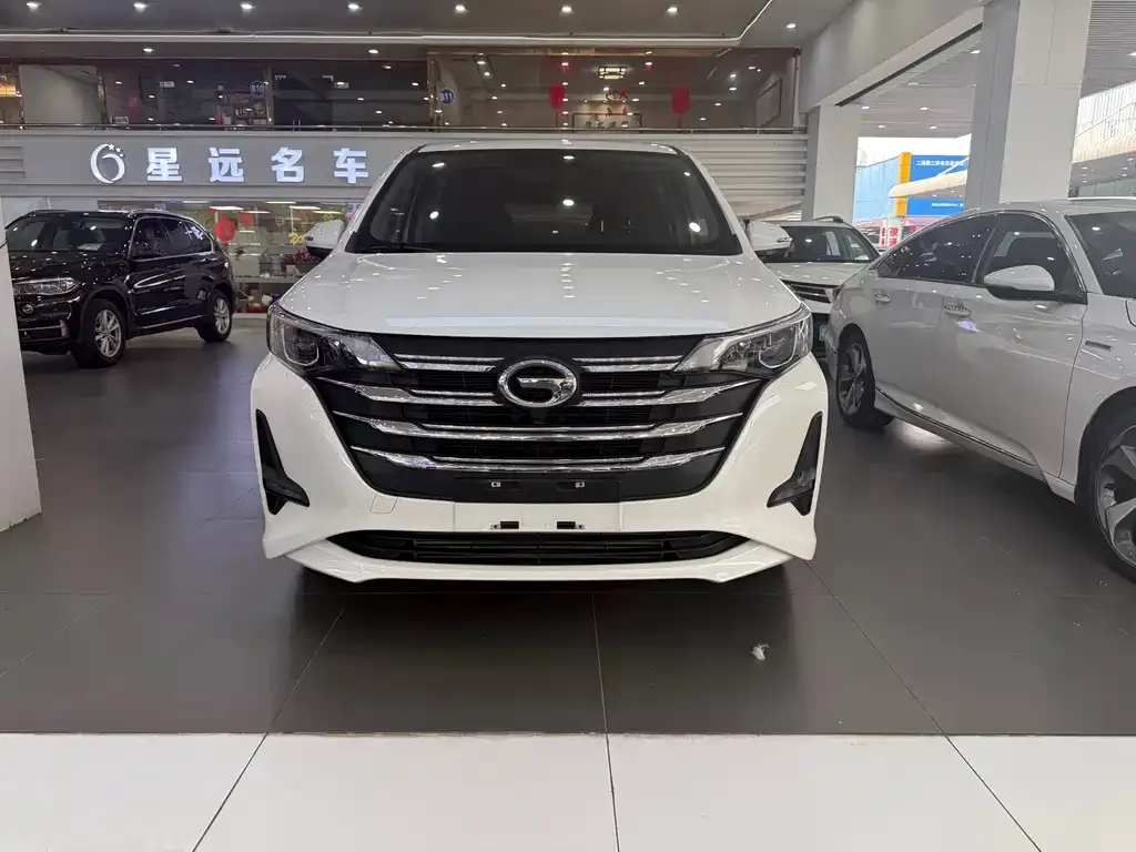 GAC Motor Trumpchi M6 — фото 10