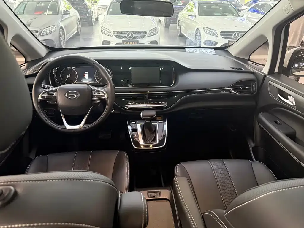 GAC Motor Trumpchi M6 — фото 9