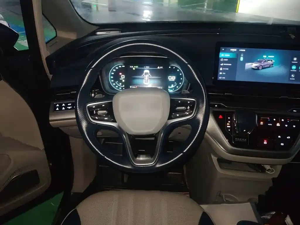 Roewe iMAX8 — фото 4