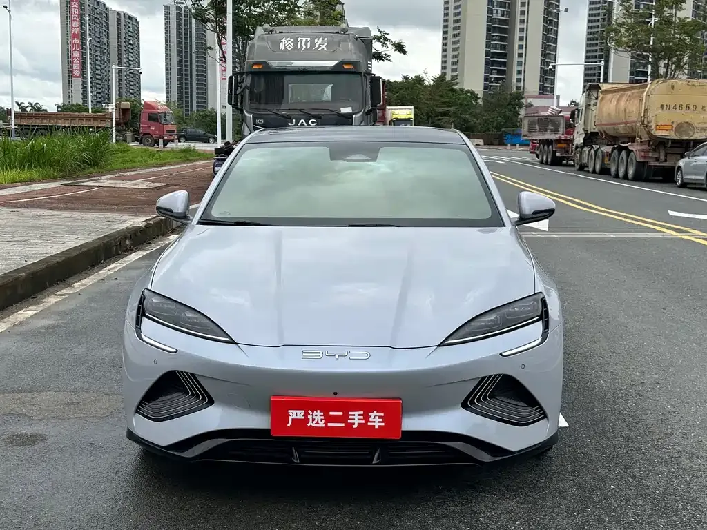 BYD Seal — фото 8