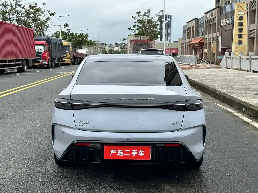 BYD Seal — фото 10