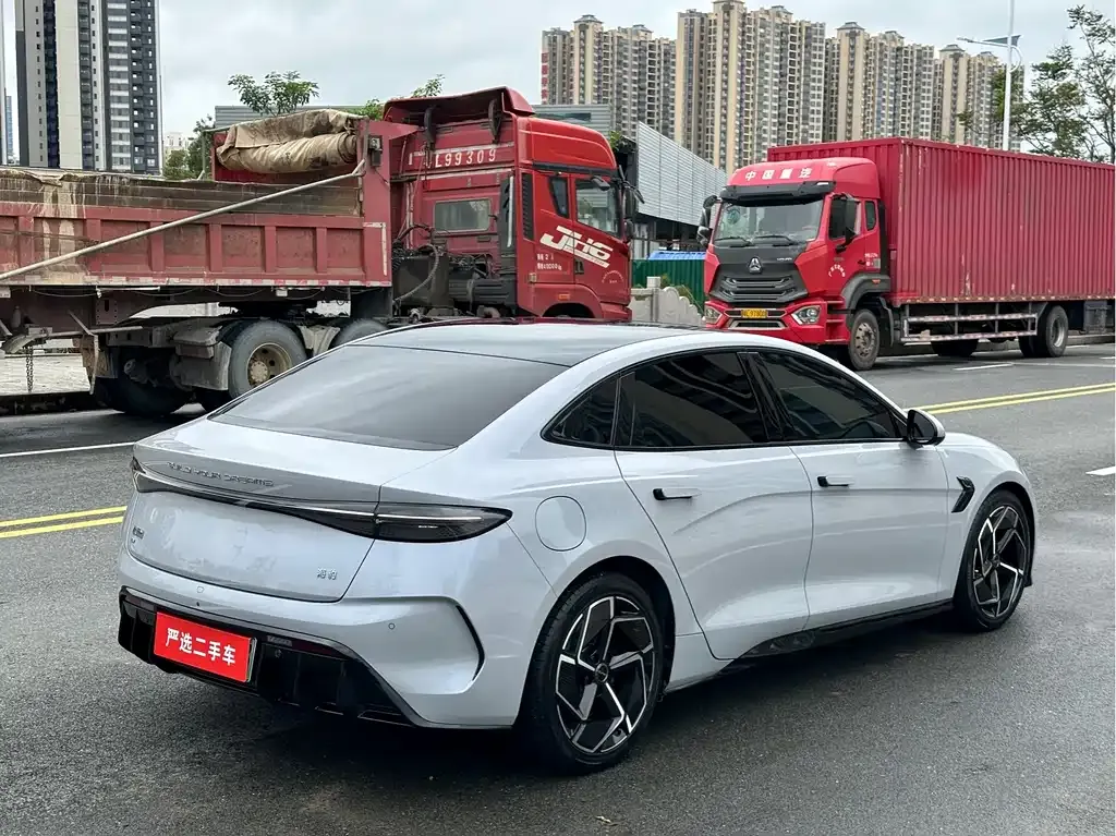 BYD Seal — фото 6