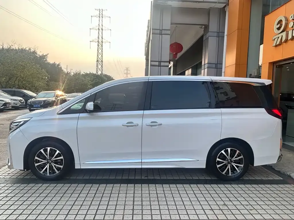 GAC Motor Trumpchi M8 — фото 3