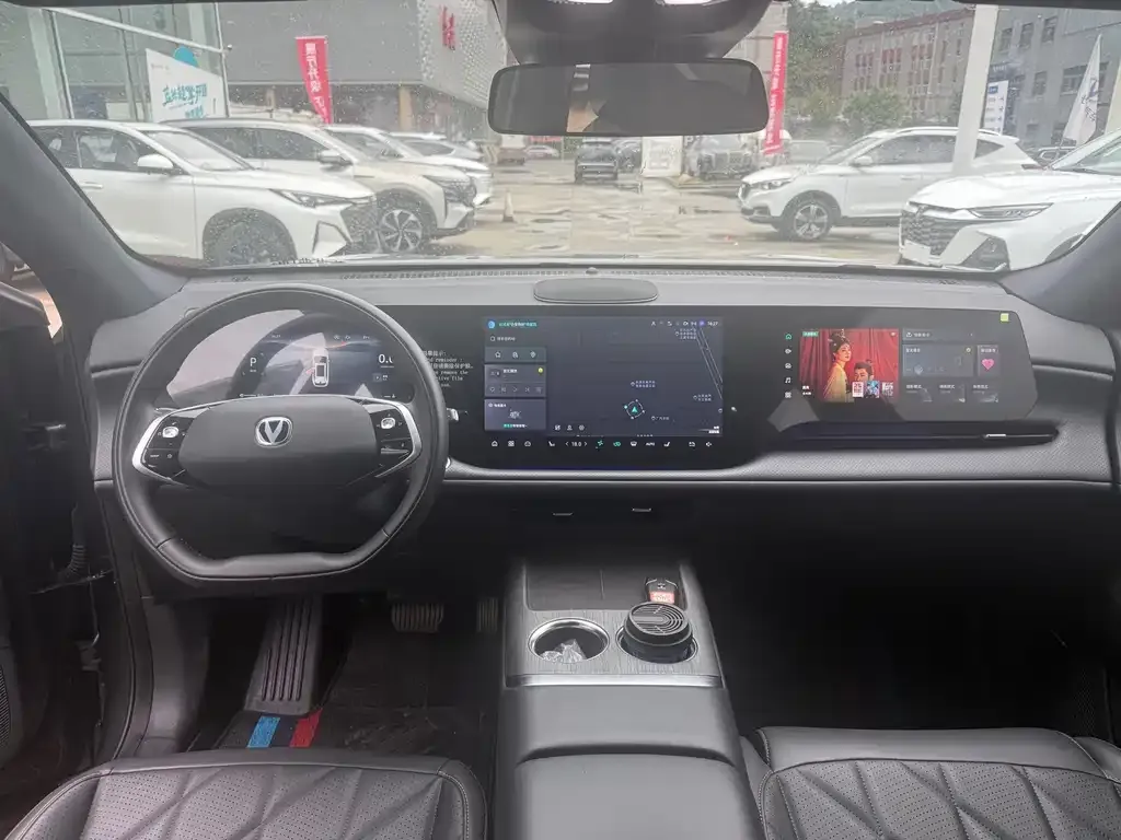 Changan CS75PLUS — фото 4