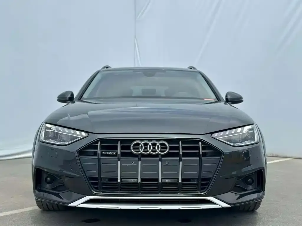 Audi A4 (Import) — фото 5