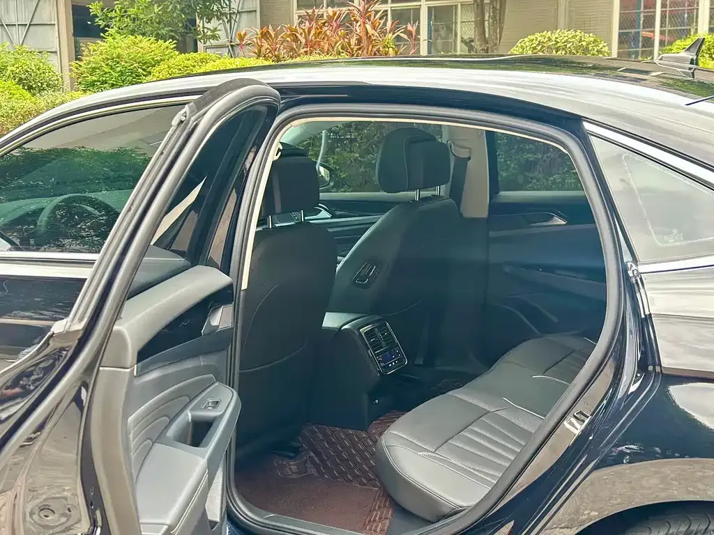 Volkswagen Passat — фото 5