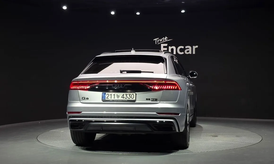 Audi Q8 — фото 5