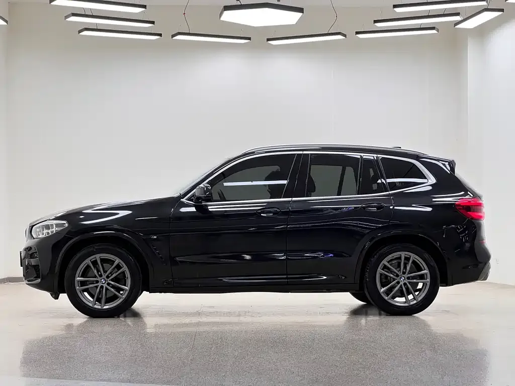 BMW X3 — фото 10