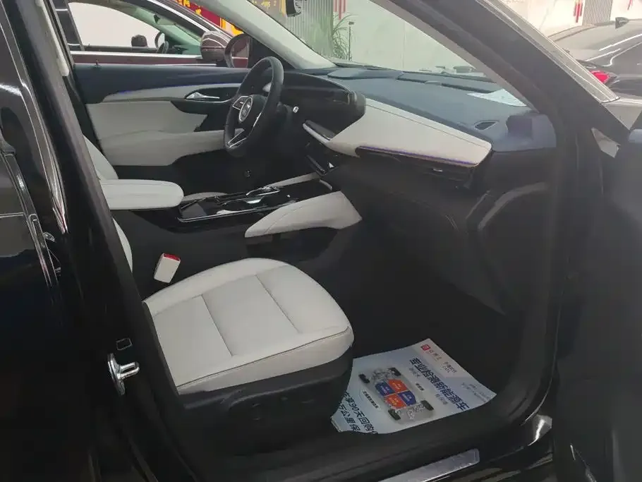 Buick Envision Plus — фото 9