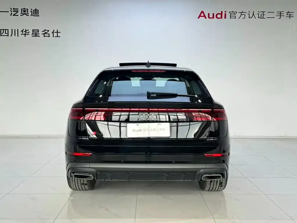 Audi Q8 — фото 7