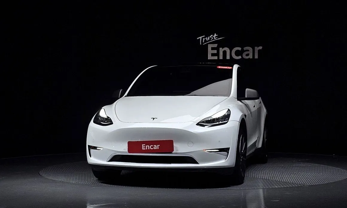 Tesla Model Y — фото 4